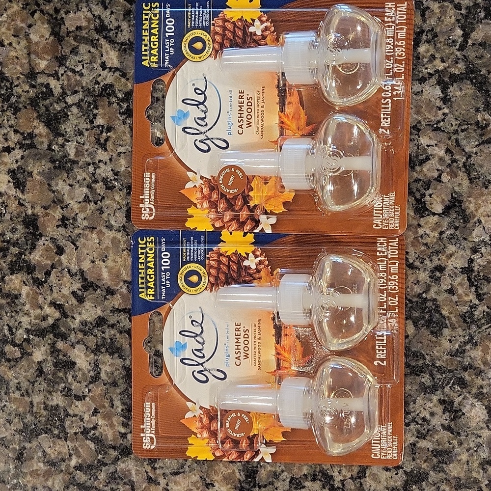 Glade Plug ins refill scented oil lot of 2 Cashmere Woods each 2 pack new sealed